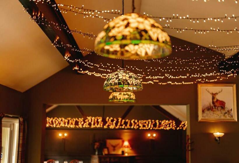 민박 Wheatacre White Lion