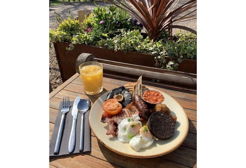 ベッドアンドブレックファースト Wheatacre White Lion