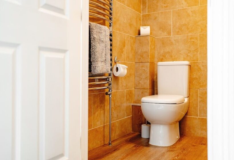 ベッドアンドブレックファースト Wheatacre White Lion