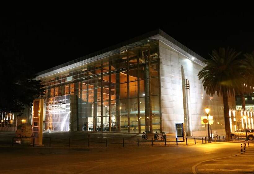 Cascais Estoril Apartment 400 M From Beach