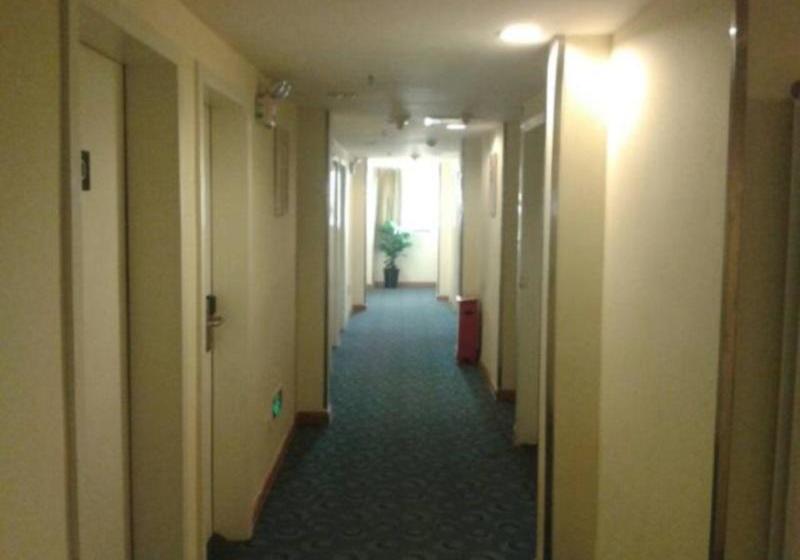 Hotel 7days Inn Urumqi Xiao Xi Gou Branch