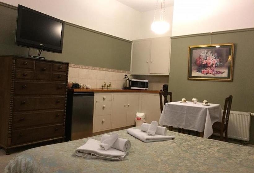 酒店 Albatross Inn Bed & Breakfast