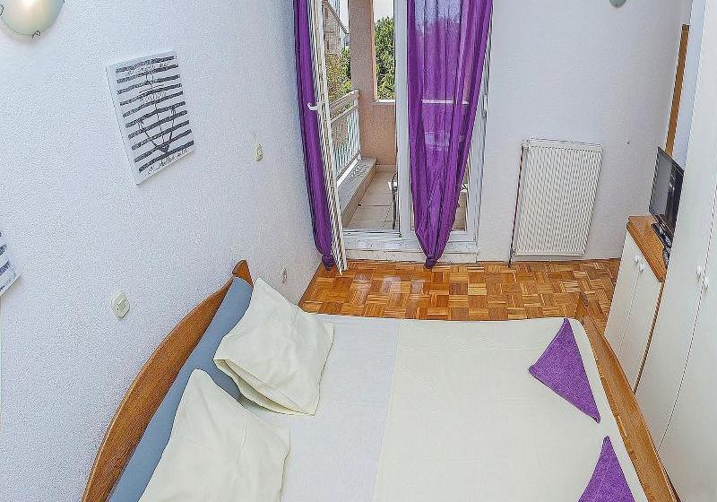 Отель Apartaments Damir