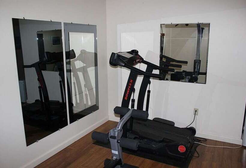 فندق Bras D'or Lakes Inn