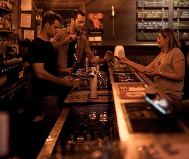 בית מלון כפרי Central Club