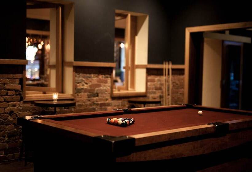 בית מלון כפרי Central Club