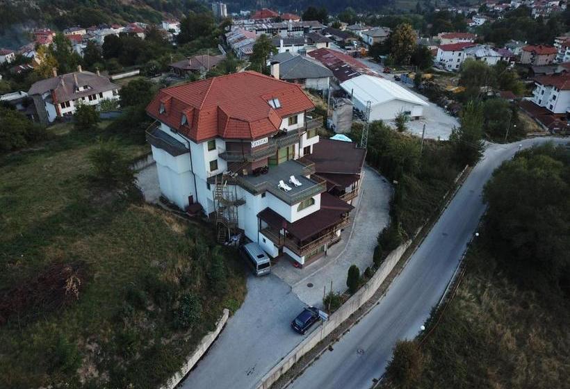 בית מלון כפרי семеен хотел кристал