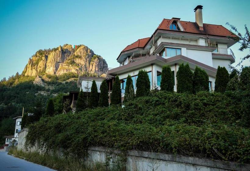 בית מלון כפרי семеен хотел кристал