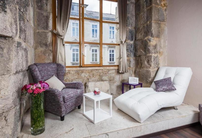 בית מלון כפרי Diocletian Palace Experience Adults Only