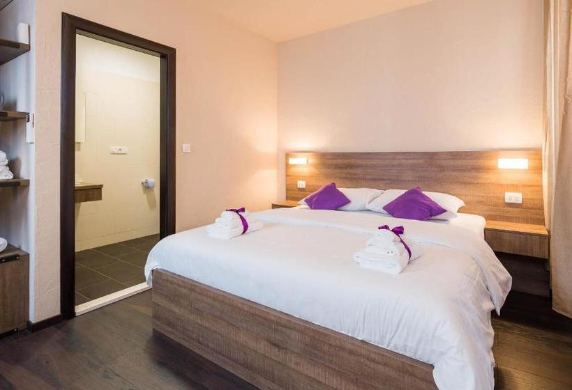 בית מלון כפרי Diocletian Palace Experience Adults Only