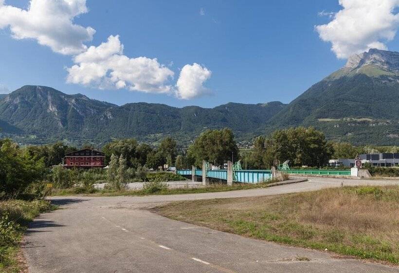 בית מלון כפרי La Maison De Savoie