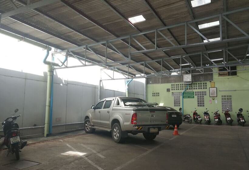 Отель Laemthong