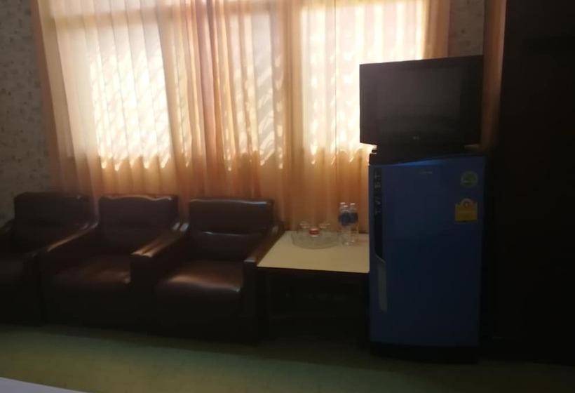 Отель Laemthong