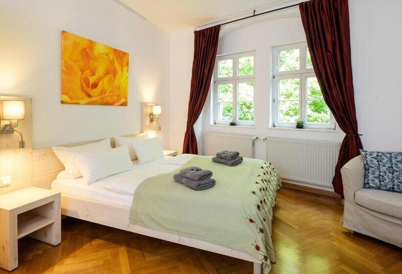 فندق Pension Kleine Residenz