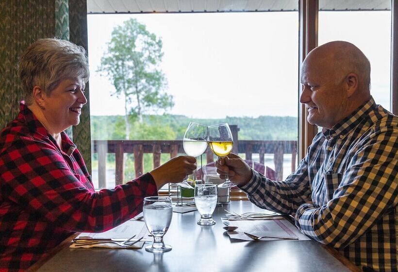 فندق Pond S Resort