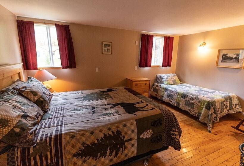 فندق Pond S Resort