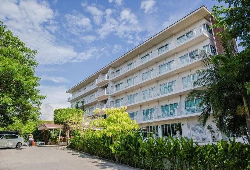 בית מלון כפרי Rattana View