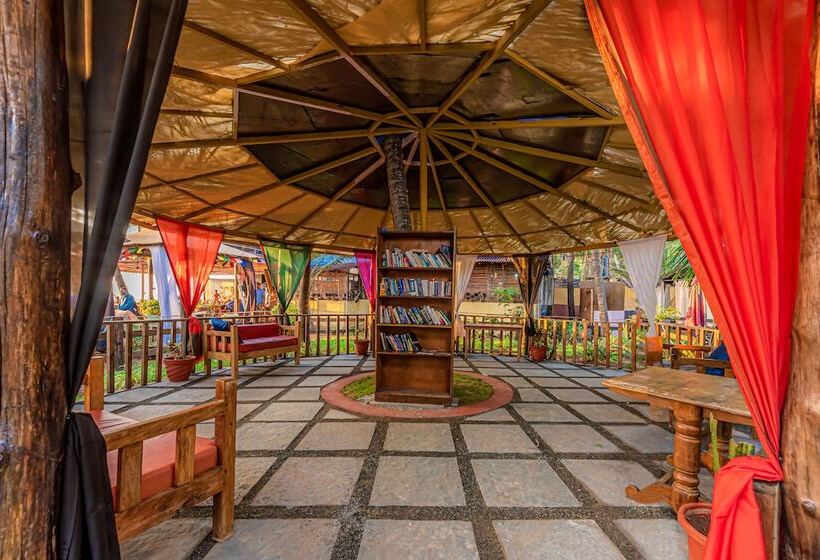 בית מלון כפרי Simrose Resort South End Of Agonda Beach