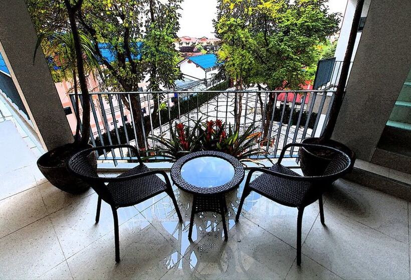 فندق T3 House