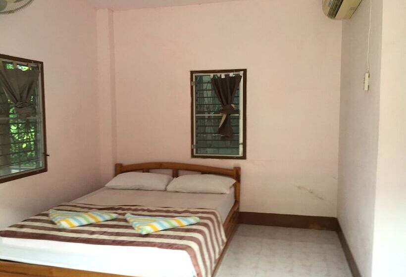 호텔 Tamarind Guesthouse