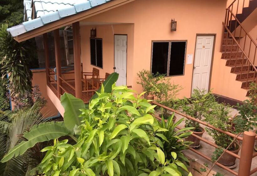 호텔 Tamarind Guesthouse