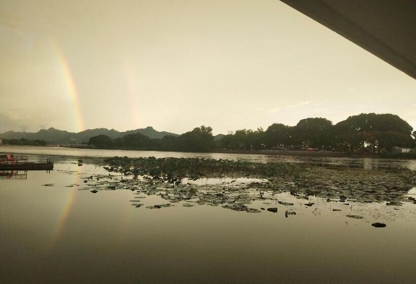 호텔 Tamarind Guesthouse