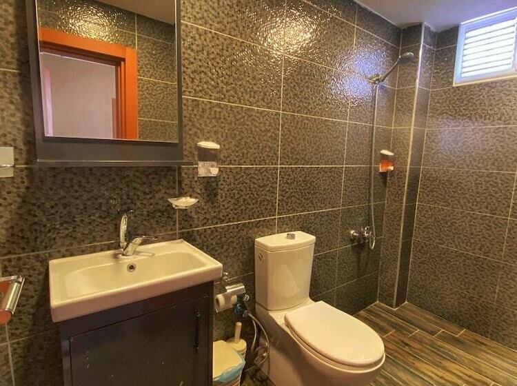 هتل Ulubat Castle