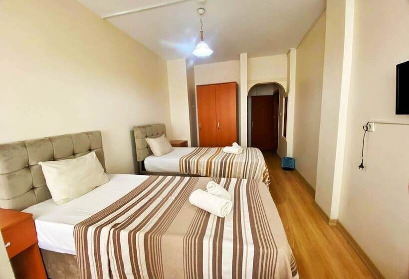 هتل Ulubat Castle