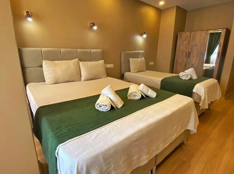 هتل Ulubat Castle