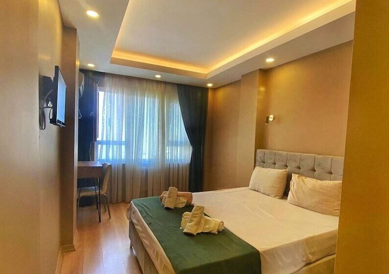 هتل Ulubat Castle