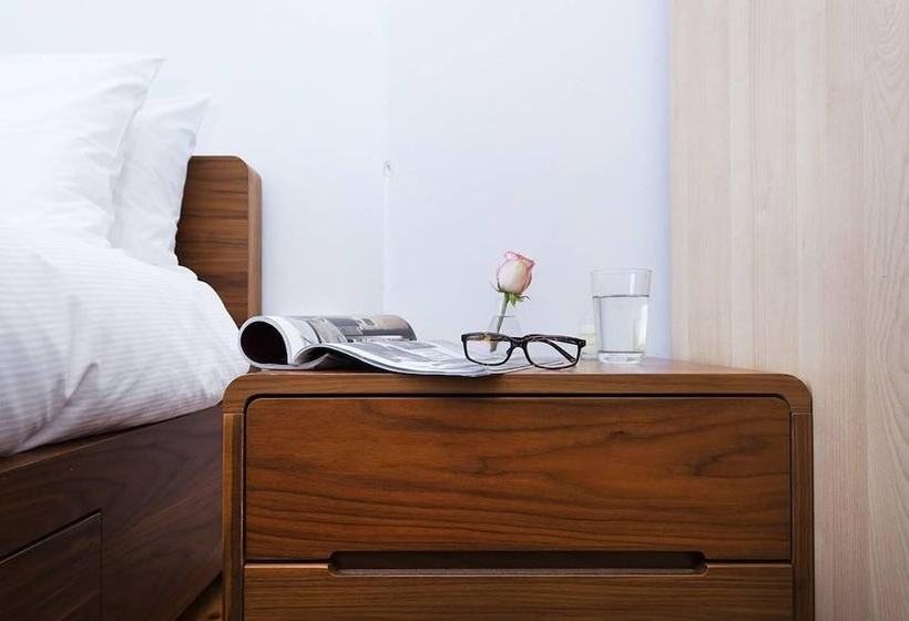 Incredibly Central Neat 2br Flat!