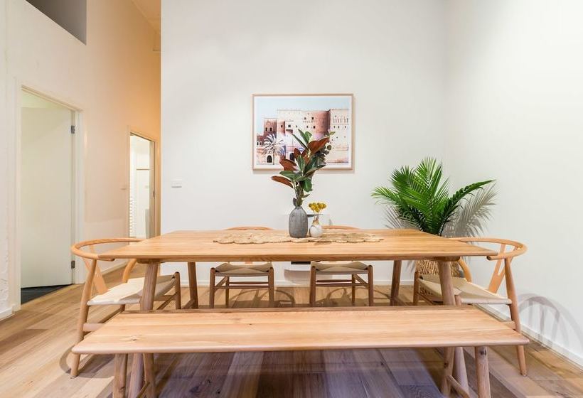 Isla, 2bdr Fitzroy Apartment