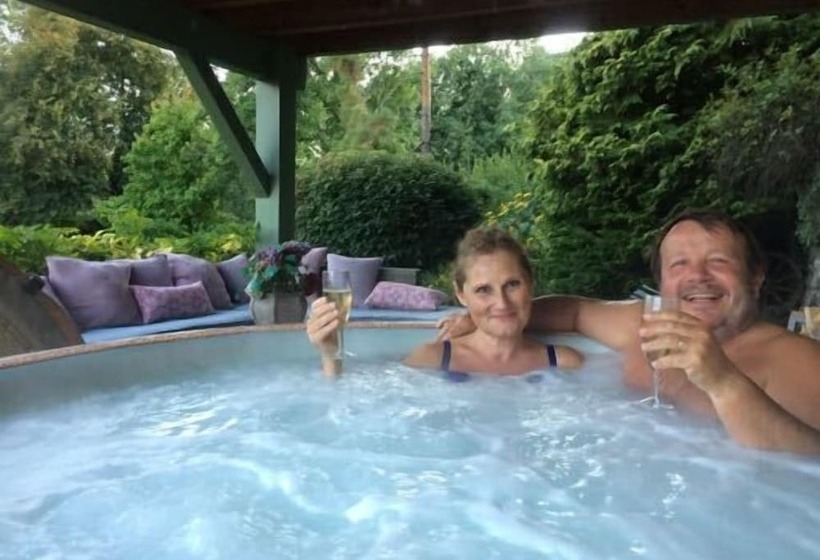 L Ourserie Bed & Breakfast