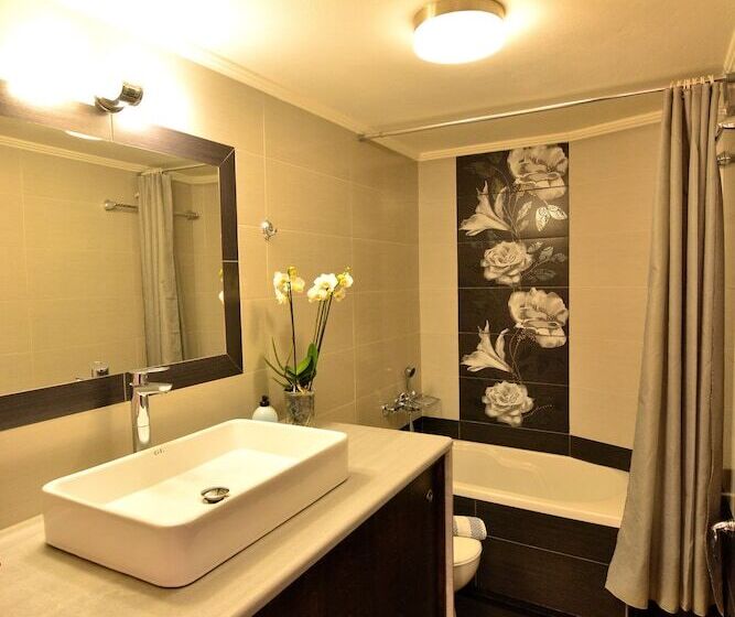 Luxury Suites In Stavromenos