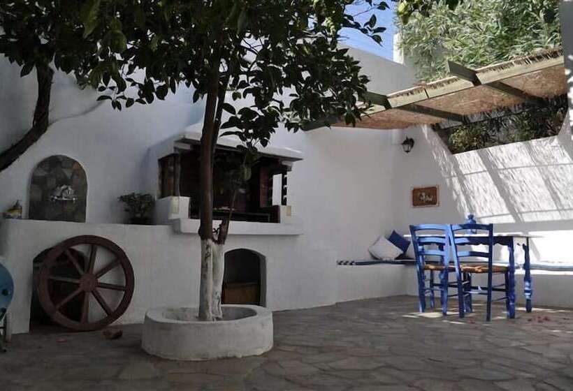 פנסיון Anastasia's Garden