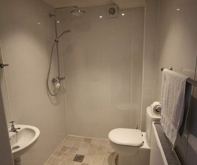 بنسيون Riverside