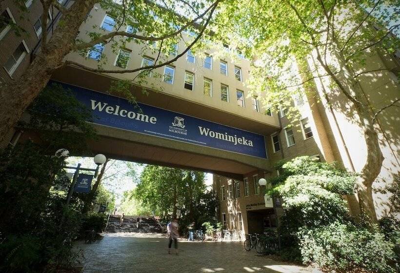 Turnkey Accommodation  North Melbourne