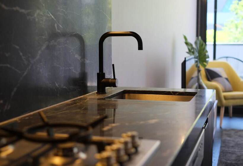 Turnkey Accommodation  North Melbourne