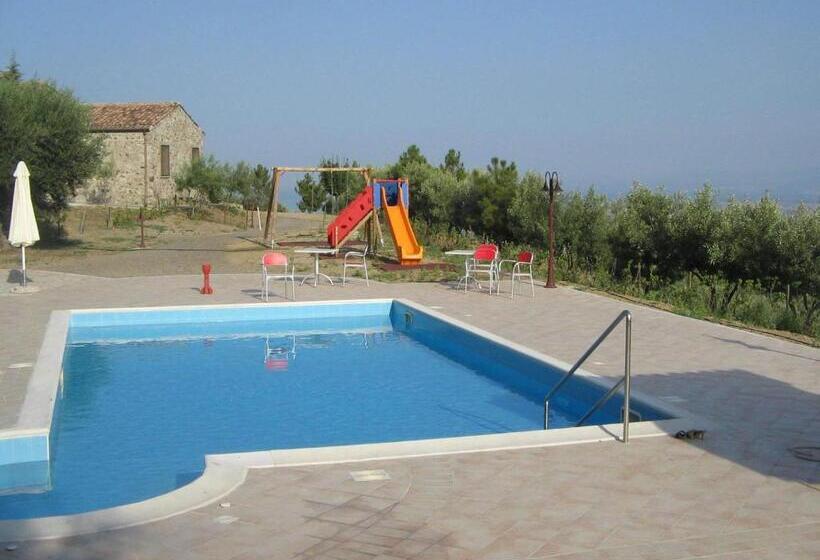 مسافرخانه Agriturismo San Fele