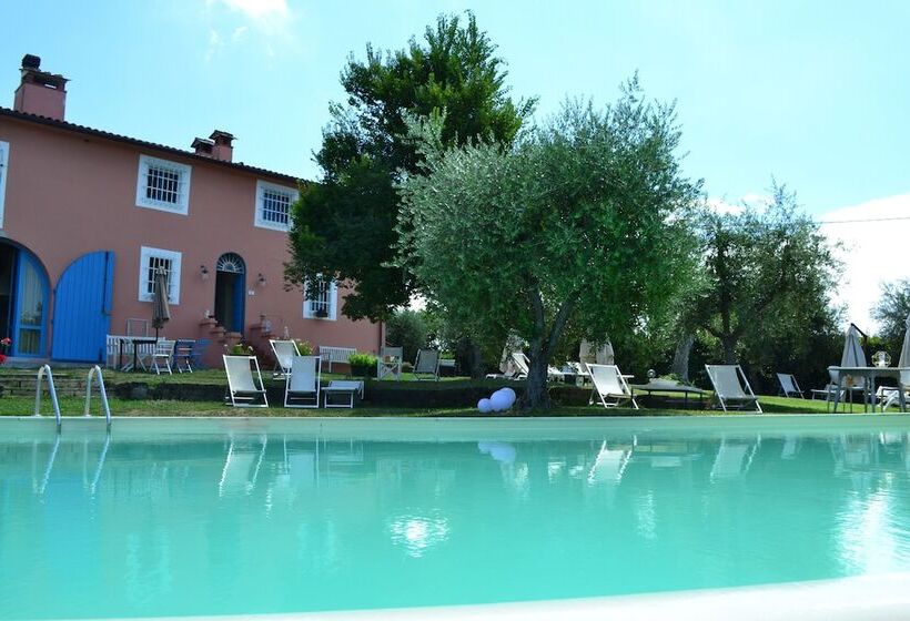 ホテル Agriturismo Le Due Querce