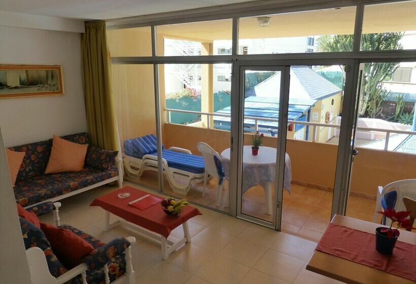 ホテル Apartamentos Belmonte