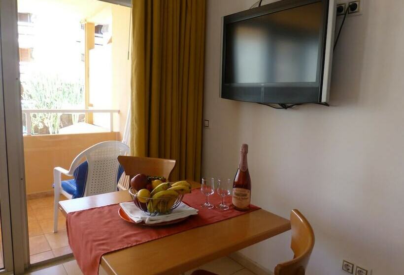 ホテル Apartamentos Belmonte