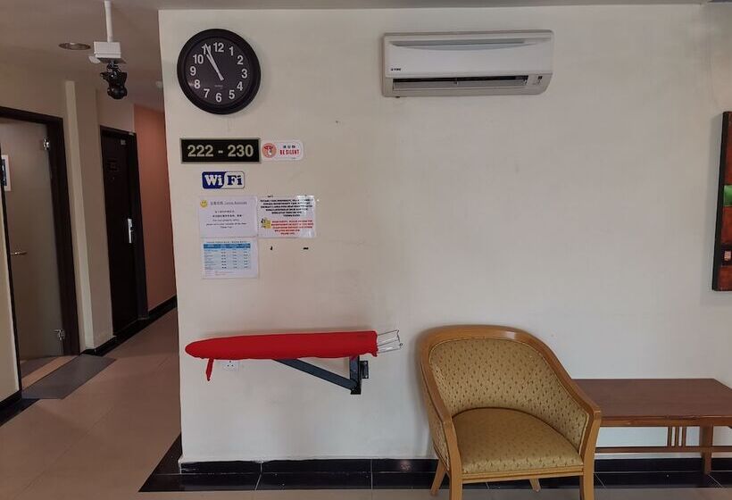 Отель Centre Point Tampin