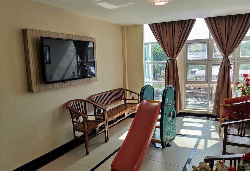 호텔 Centre Point Tampin