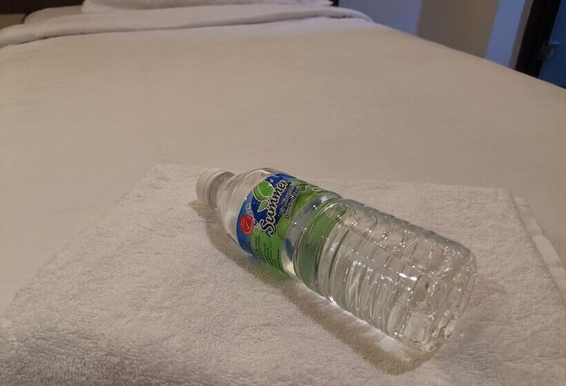 Отель Centre Point Tampin