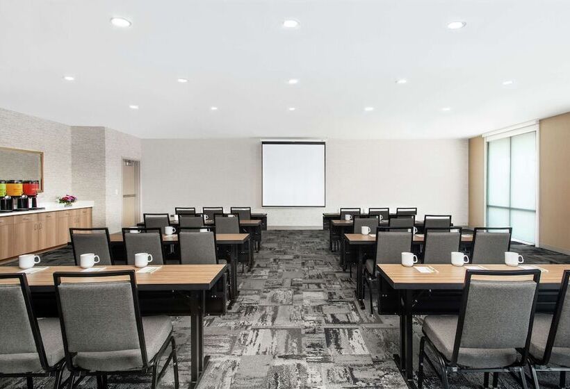 فندق Home2 Suites By Hilton Long Island Brookhaven