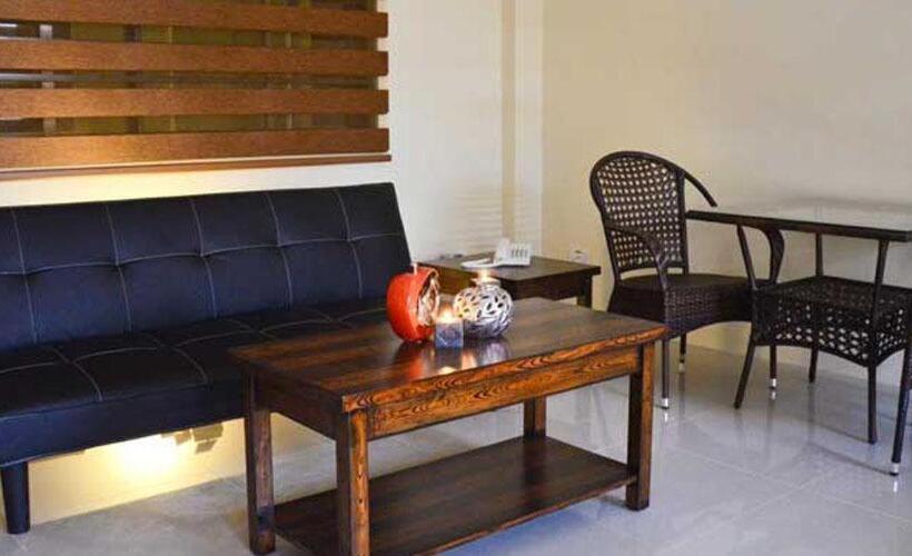 هتل La Galleon Suites