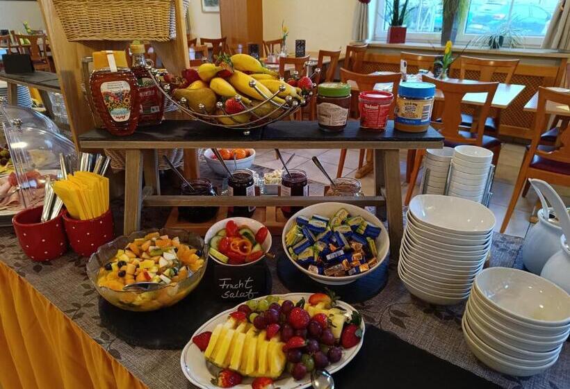 בית מלון כפרי Landgasthof Zum Rappen