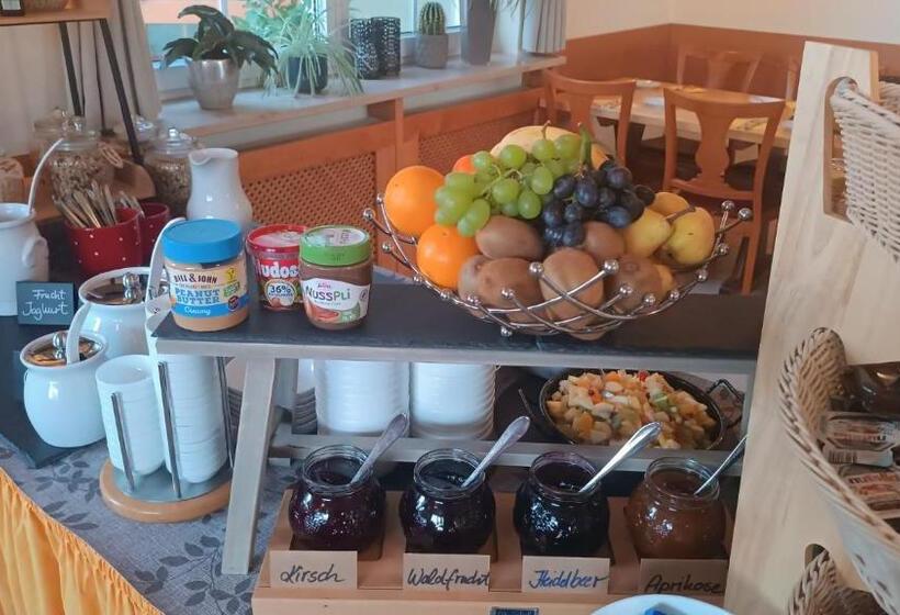 בית מלון כפרי Landgasthof Zum Rappen