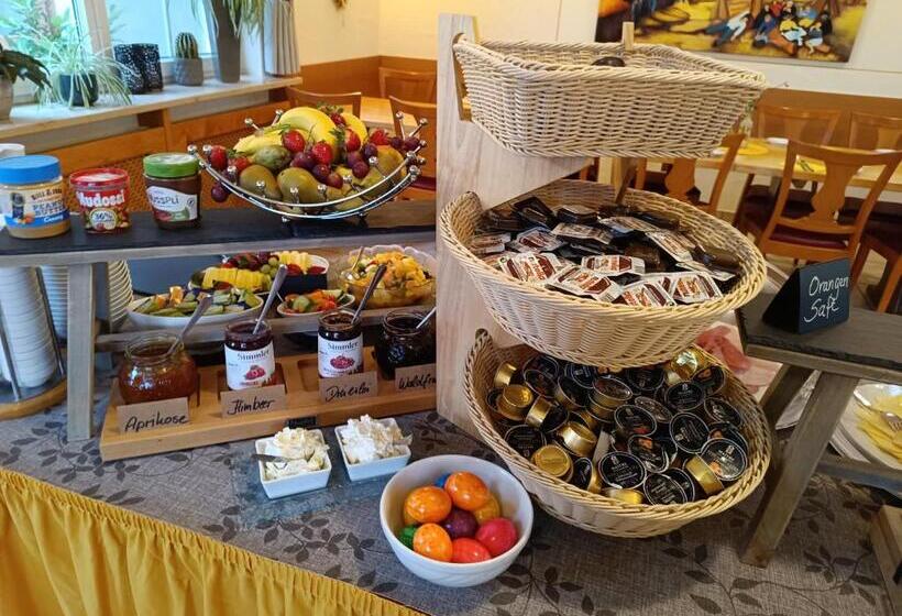 בית מלון כפרי Landgasthof Zum Rappen